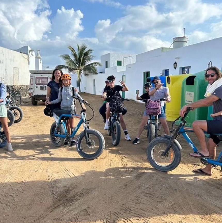 Rent A Bike -pedalea La Graciosa bicicletas para niños